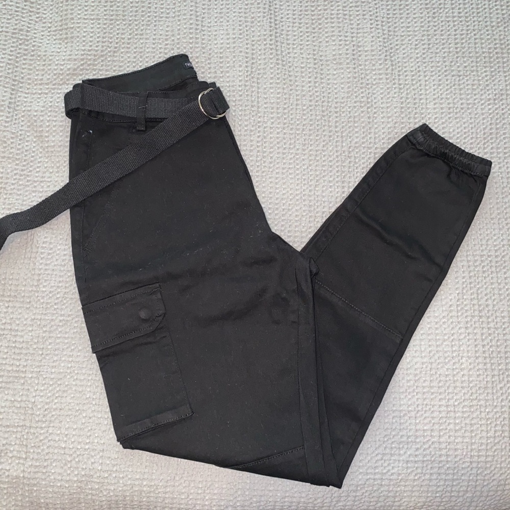 NWT Fashion Nova cargo jogger jeans